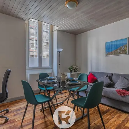 Apartment R'apparts Le Petit Grenoblois - Gare Grenoble